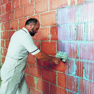 gisogrund-painting-brick-wall-300px.jpg